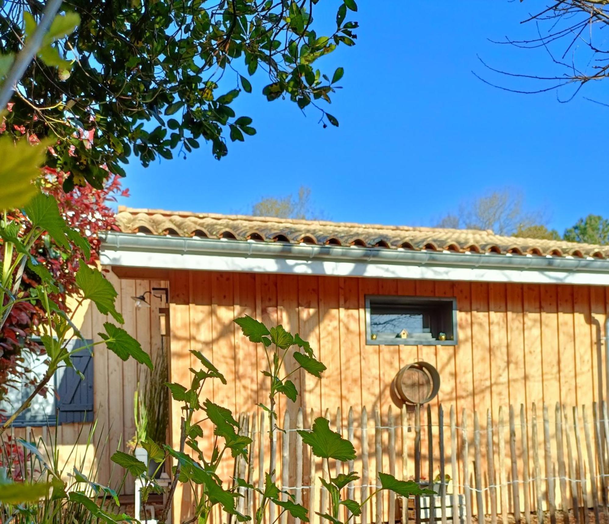 Cottage en bois cosy avec plage lac à 600m, entre océan et Dune du Pilat sur propriété privée Sanguinet Extérieur photo